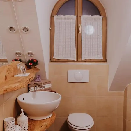 Pensjonat Koroska Hisa Pri Lipi, Boutique