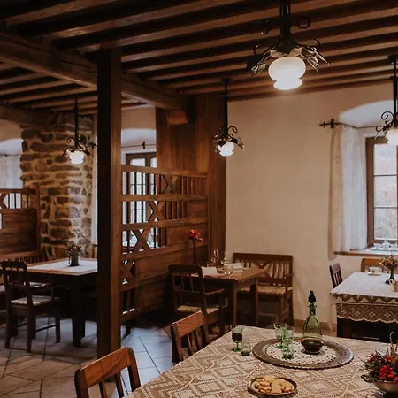 Koroska Hisa Pri Lipi, Boutique *