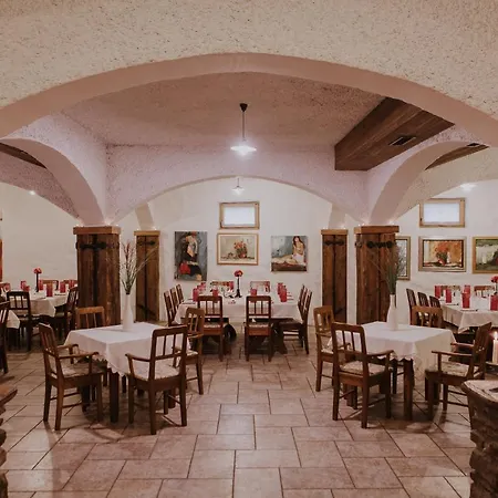 Gasthuis Koroska Hisa Pri Lipi, Boutique 3*