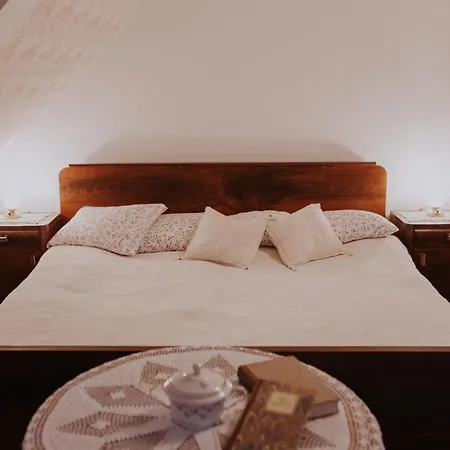 Koroska Hisa Pri Lipi, Boutique *