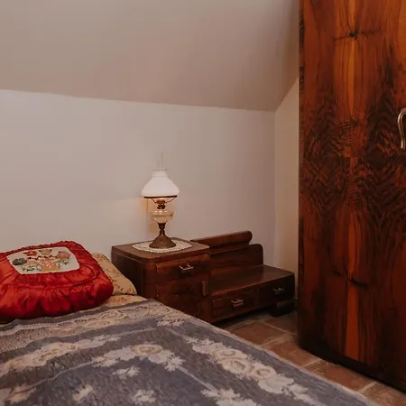 Koroska Hisa Pri Lipi, Boutique