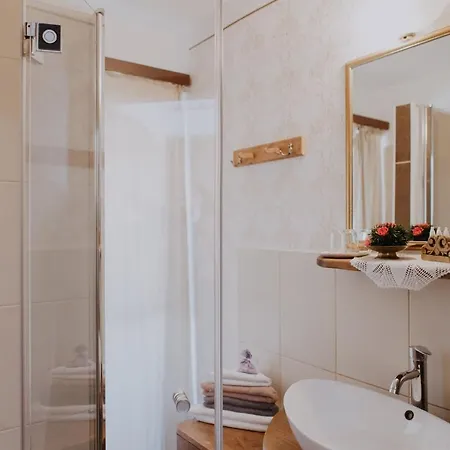 Koroska Hisa Pri Lipi, Boutique 3*